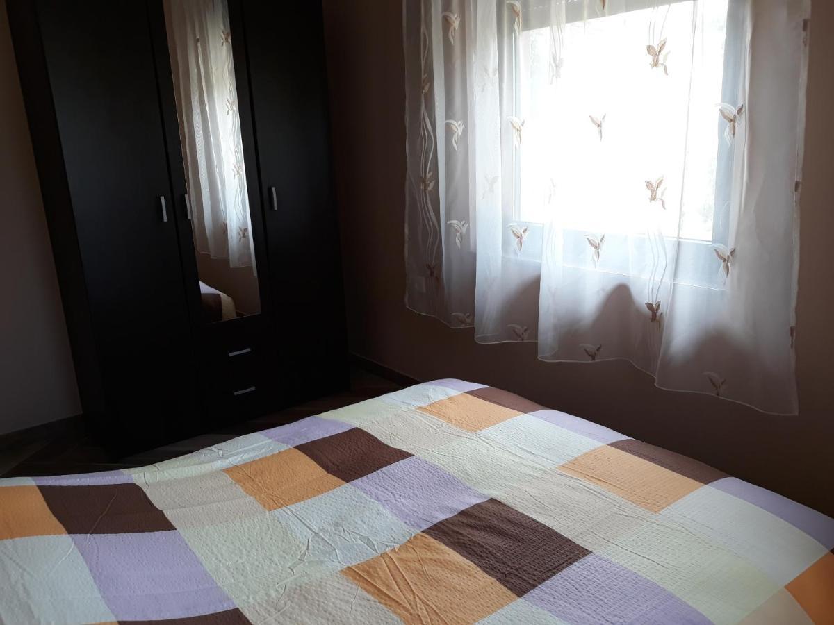 Andi Apartman Pacir Exteriör bild