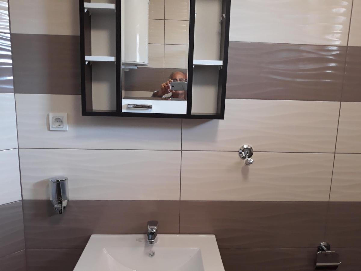 Andi Apartman Pacir Exteriör bild
